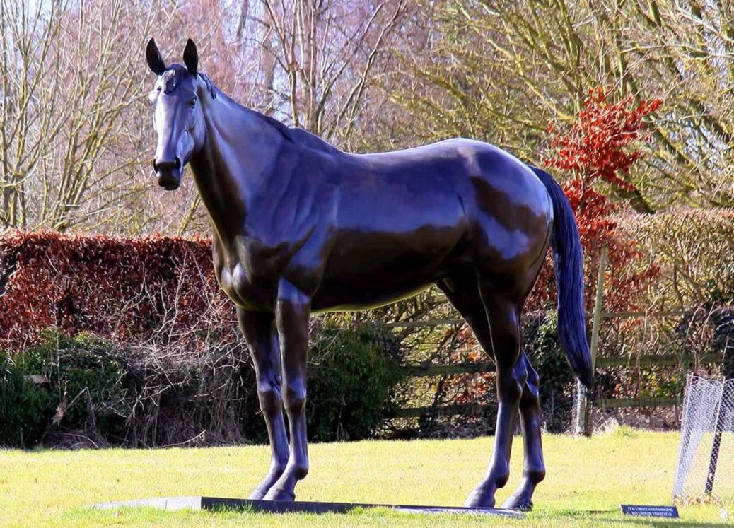 Statue of Best Mate
