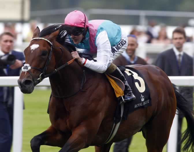 Frankel wins Queen Anne Stakes Royal Ascot 2012 by 11 lengths